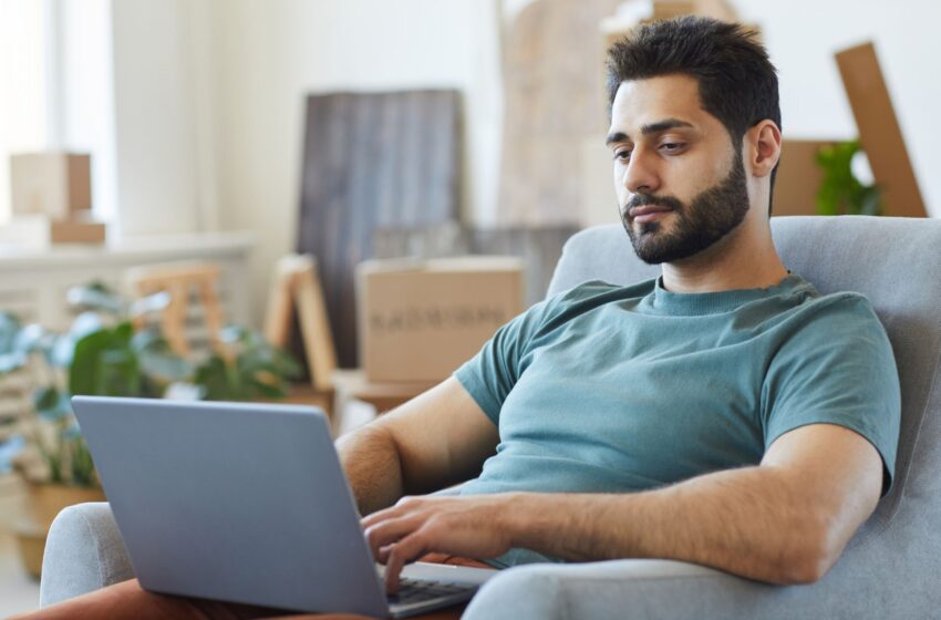  Trend powrotu do biur – popularność pracy zdalnej spada.